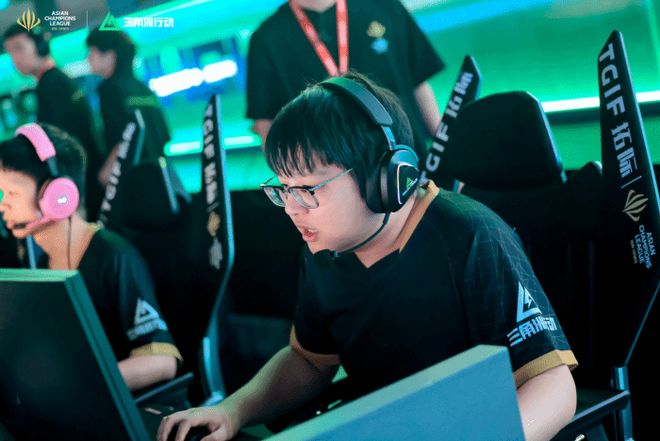 平日落地青 平日落地青