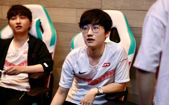 起步蹭身停 起步蹭身停